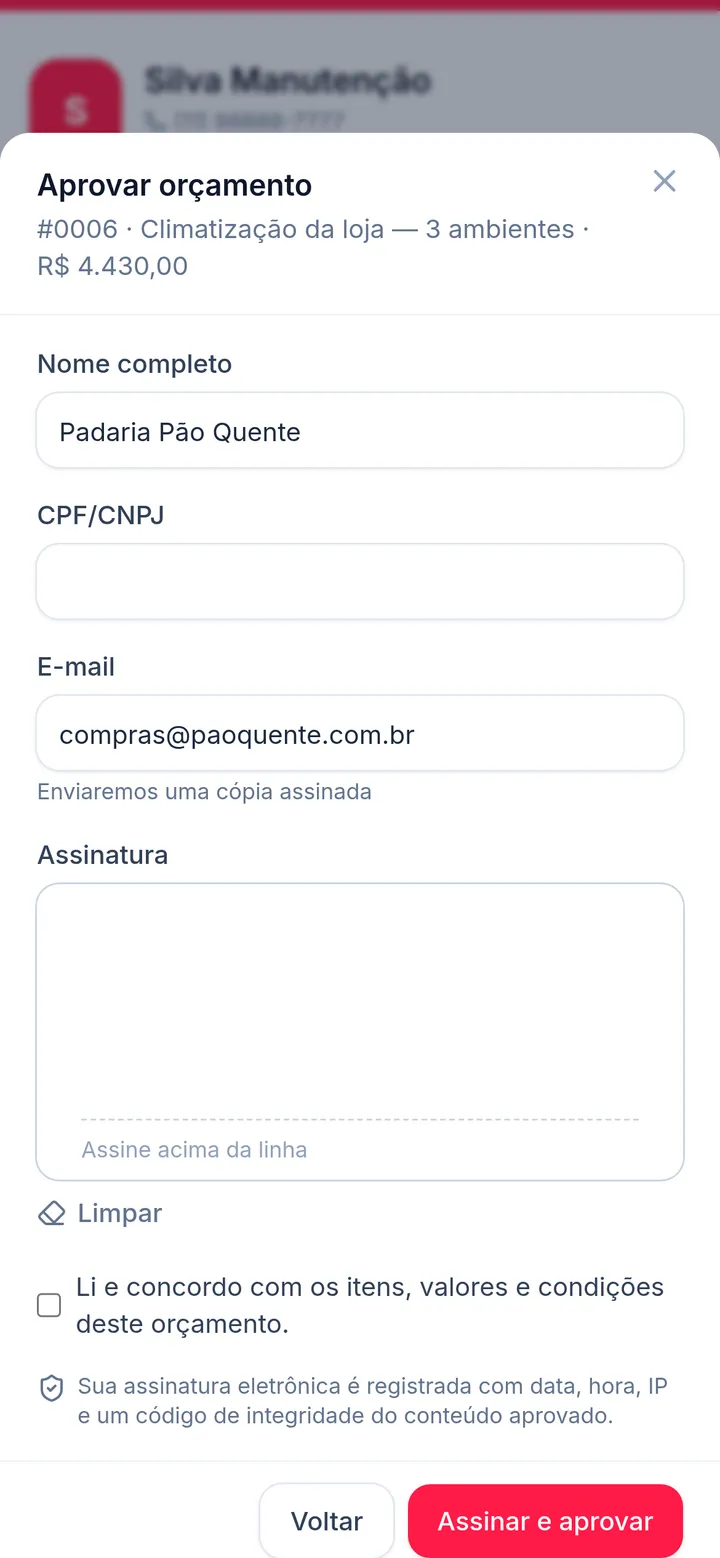 Tela de aprovação no celular do cliente, com campo de assinatura e o botão Assinar e aprovar
