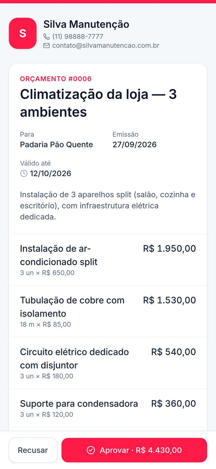 Orçamento aberto no celular do cliente, com os botões Recusar e Aprovar